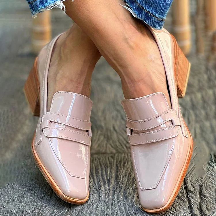 Mocasines Charol con Tacón Ancho