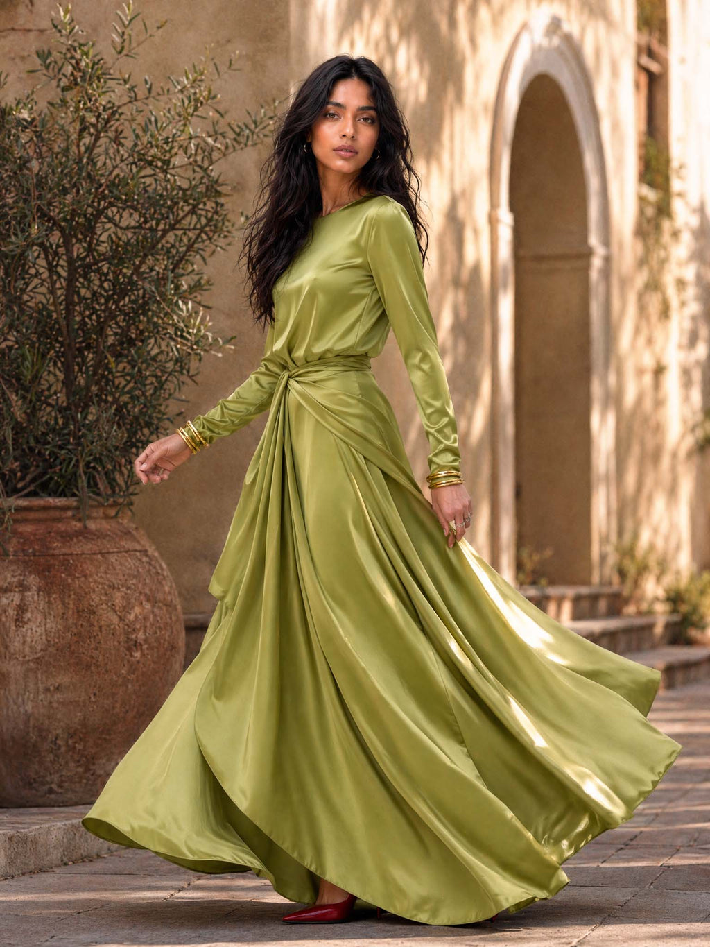 Cassandra | Vestido Largo de Mujer de Satén Drapeado
