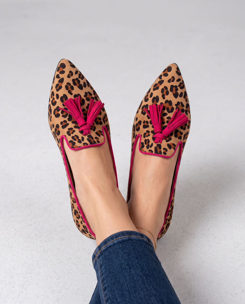 Mocasín Ginevra — Leopardo en Ante, Borlas Fucsia