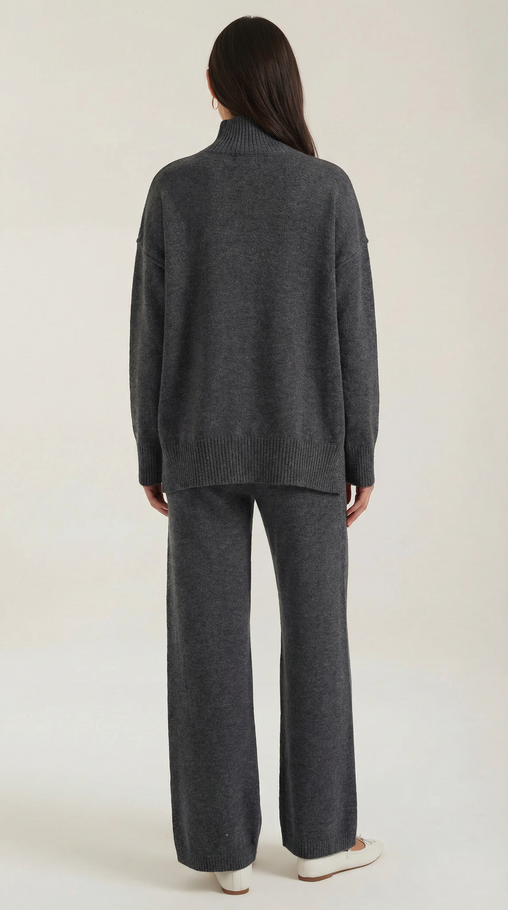 Conjunto de suéter de punto de cuello alto y pantalones vaqueros