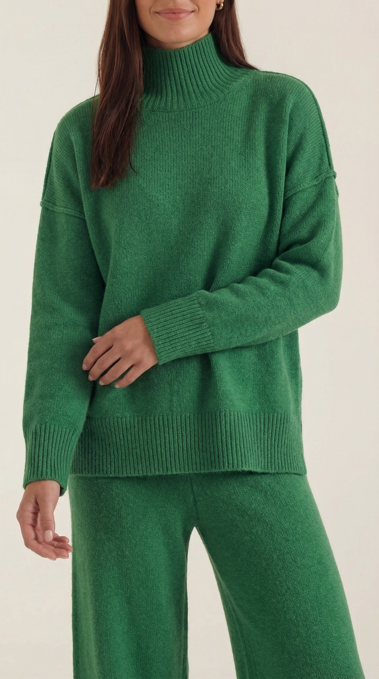 Conjunto de suéter de punto de cuello alto y pantalones vaqueros